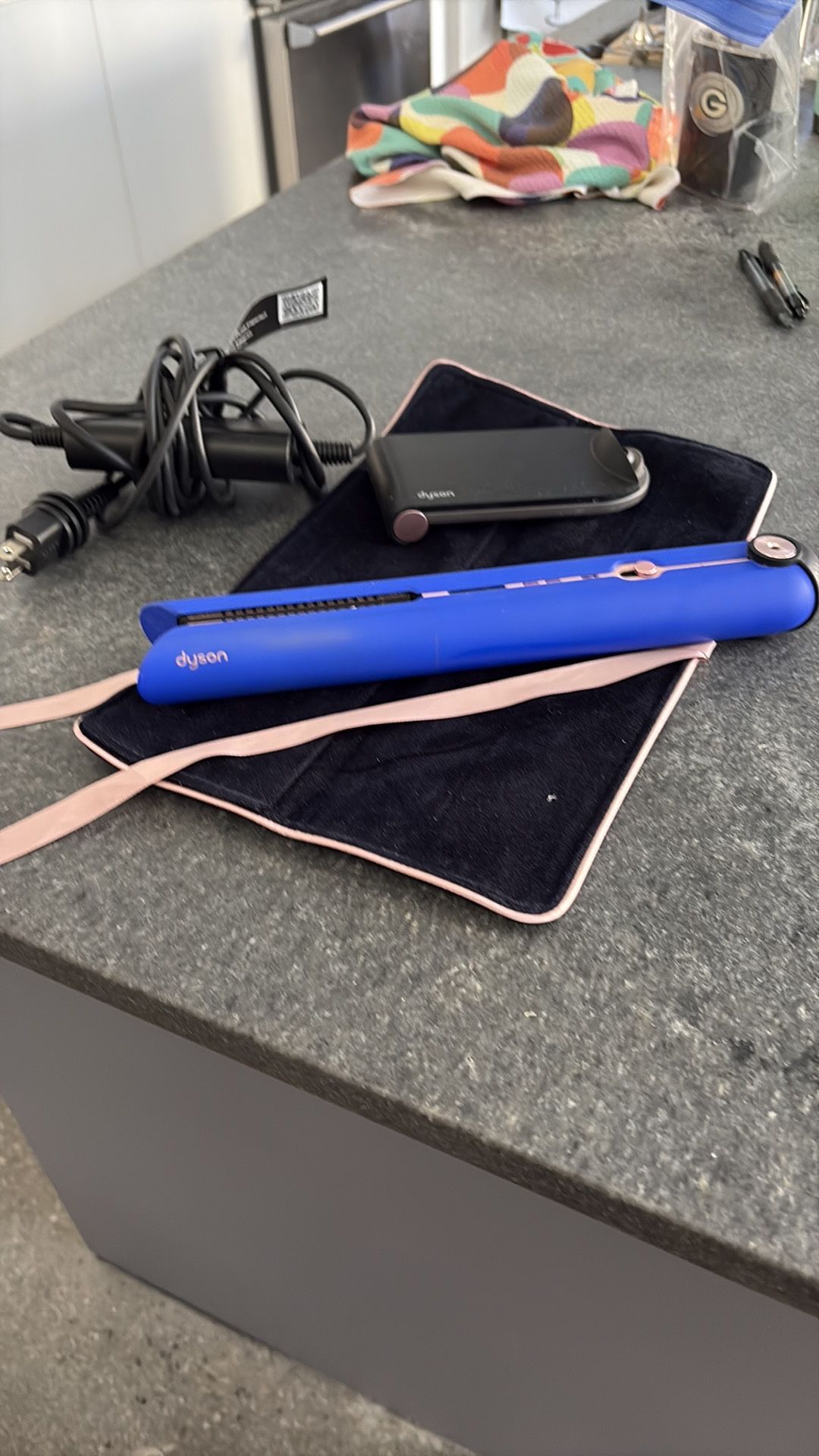 Dyson Vibrant Blue Hair Styler