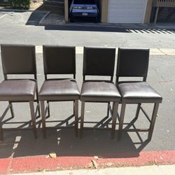 Dining Table W/ 4 Chairs