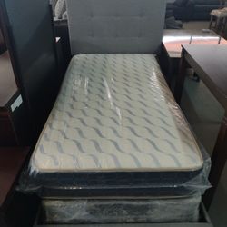 Twin bedframe W/ Mattress & Boxspring 