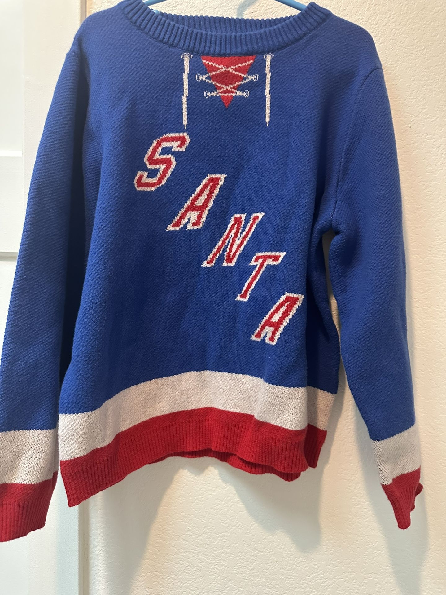 ✨✨🥗✨✨BOYS ✨HOCKEY ADORABLE X-MAS SWEATER 7-10 Years
