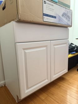Bathroom cabinet