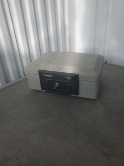 Sentry 1100 safe box