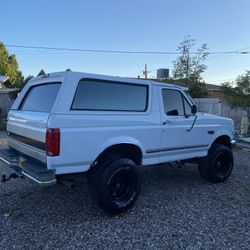 1995 Ford Bronco XLT