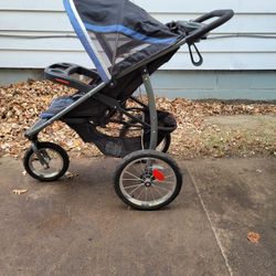 GRACO JOGGING STROLLER 
