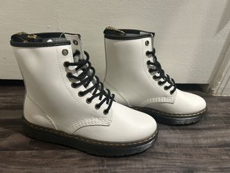 DOC MARTENS