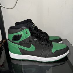 Air jordan 1 retro high og pine green Size 10.5 Men’s