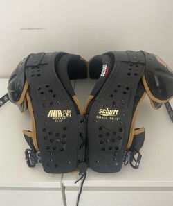 Football shoulder pads Schutt