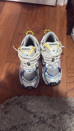 Balenciaga runners