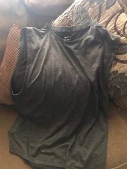 Men’s Nike dyfit tank
