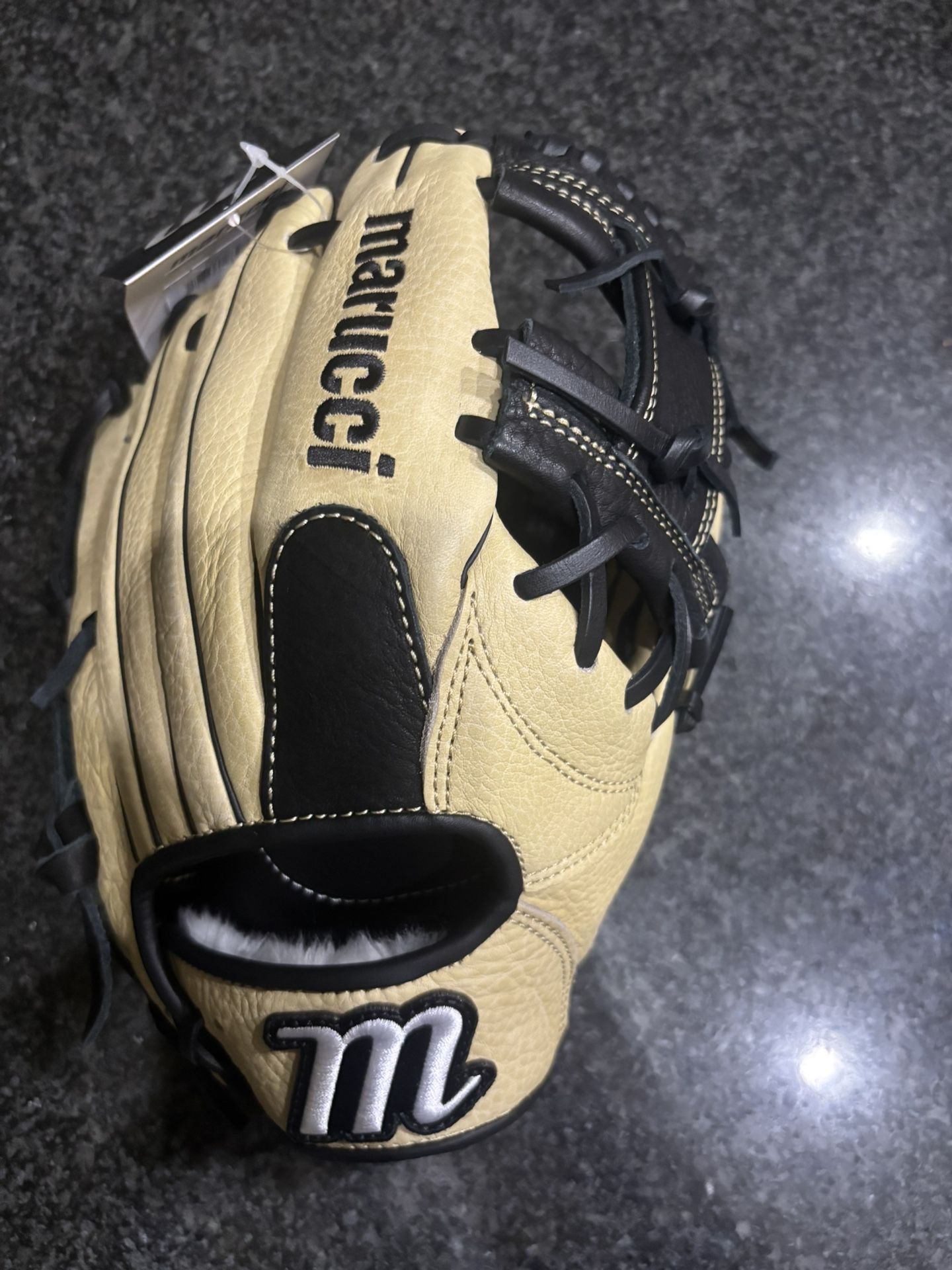 Marucci Baseball Glove 11.5 Inches