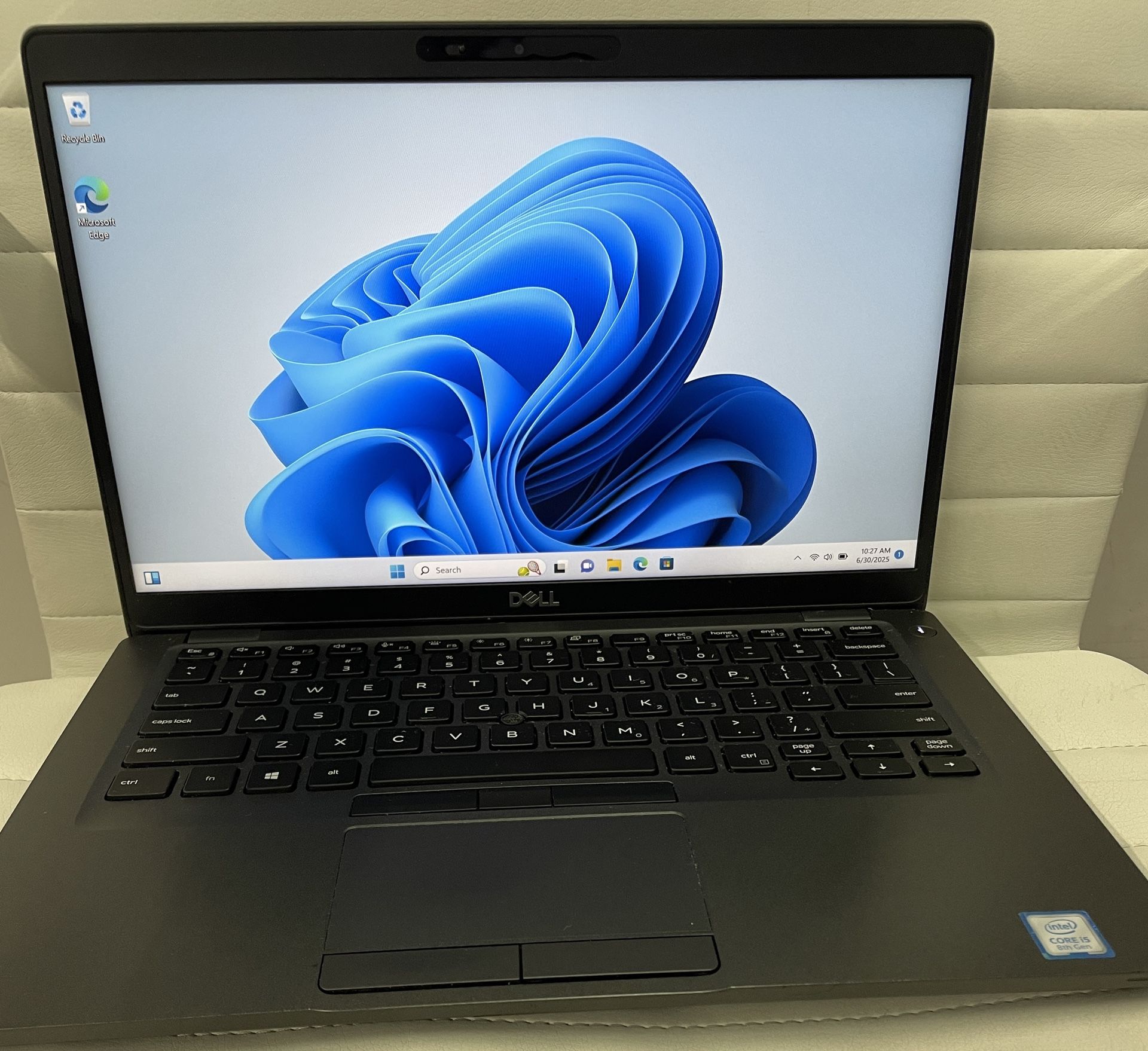 Laptop Dell Latitude 5400 Business Laptop, 14 FHD Non-Touch, Intel Core i5, 16GB RAM, 256GB SSD, Windows 11 Pro