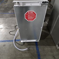 Undercounter ICE MAKER