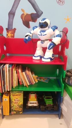 Bookshelf or toy Shelf for kids!