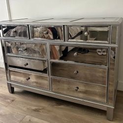 Mirror Dresser 