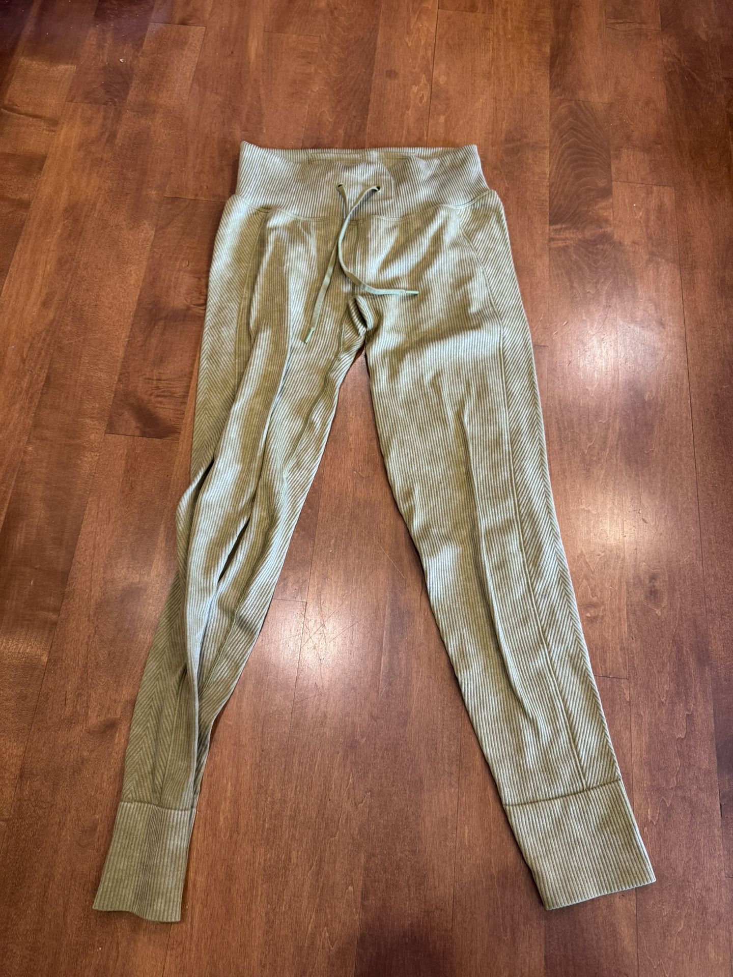 Women’s Victoria’s Secret, pink joggers, shipping available