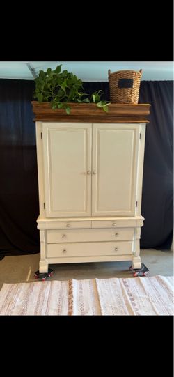 Armoire