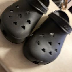 Disneyland Mickey Crocs 6M / W8