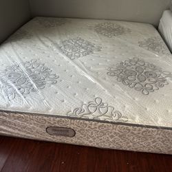 Set King Sizes Matttress And Box Spring 