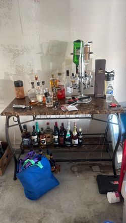 Mobile bar stand