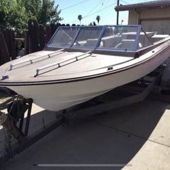 Family Fishing Boat New Upholstery Last Season 