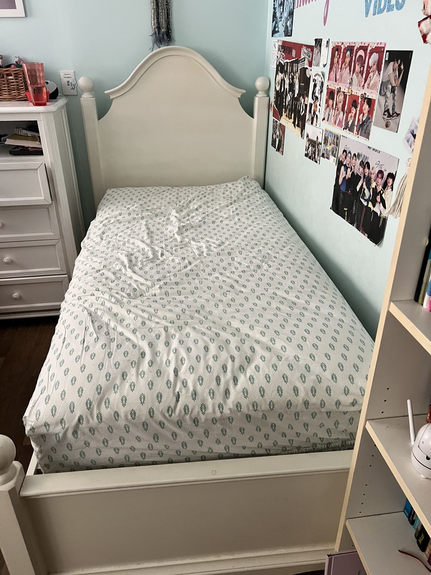 Twin Bed