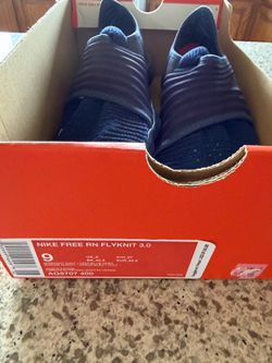 Nike Free RN Flyknit 3.0 size 9 Navy