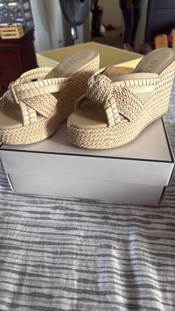 Guess sandal