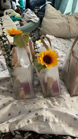 Baby shower prizes