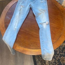 Aeropostale Ripped Skinny Jeans