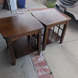 2 wood end tables
