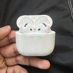 Airpods 4 with Noise Cancellation