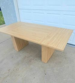New Corenda Dining table Fits 8 people