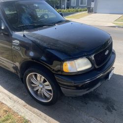 FORD 2000