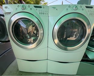 Whirlpool washer and gas dryer