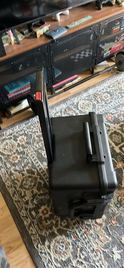 Hard shell camera travel case