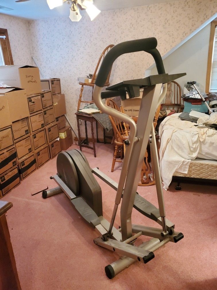 HealthRider Elliptical Cross Trainer