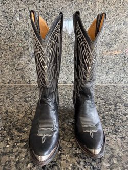 Women’s cowboy boots