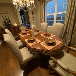 Elegant French Louis XV Dining Table Set – 8 Chairs – Carved Wood & Upholstered