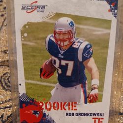 Rob Gronkowski Rookie Rc Card 2011 Score Patriots Buccaneers 