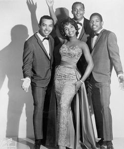 VINTAGE GLADYS KNIGHT & THE PIPS PICTURE