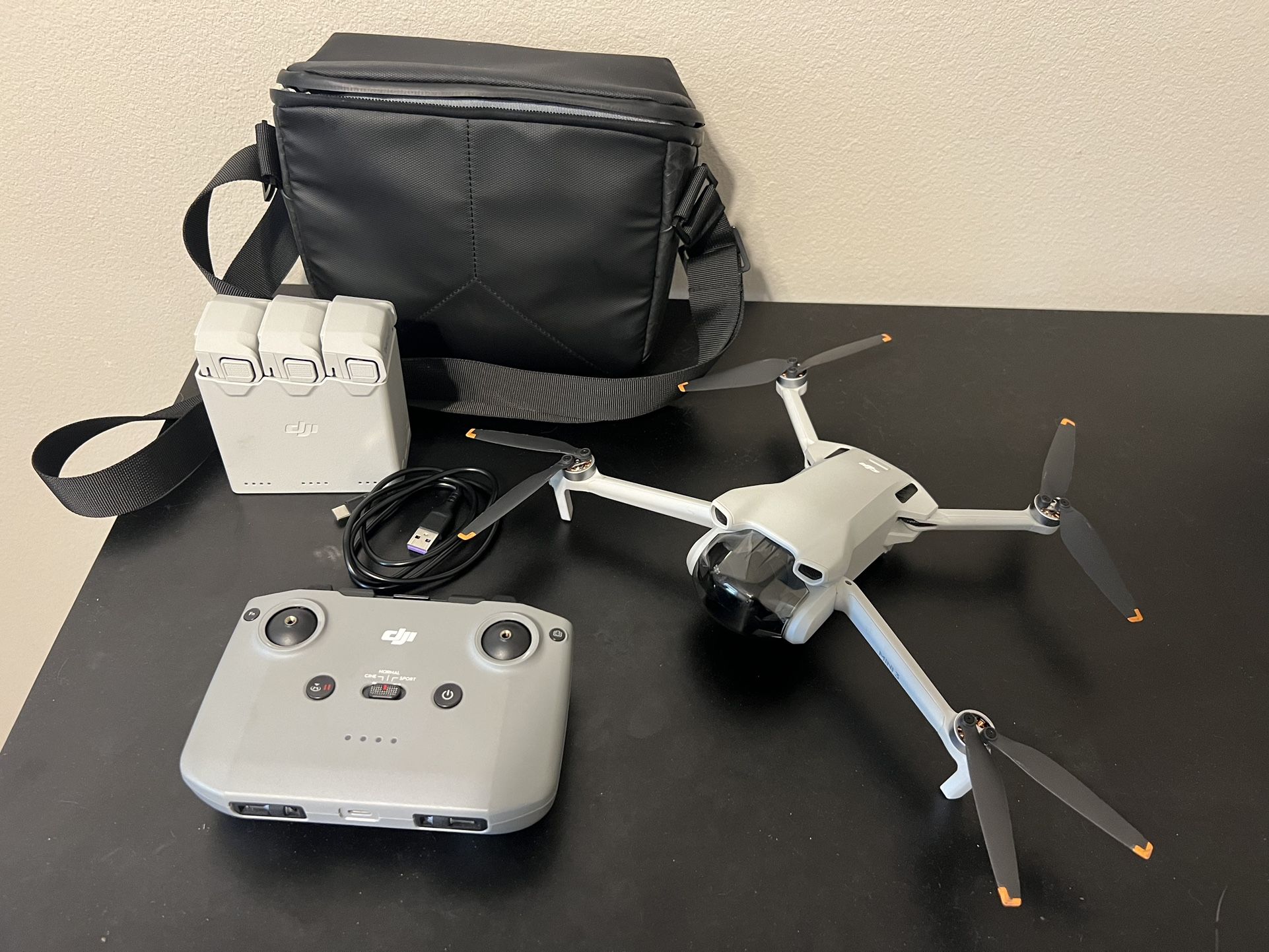 DJI Mini 3 Fly More Combo