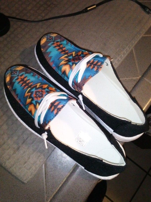 Women's Slip-On Shoes