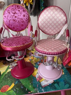 Doll chair