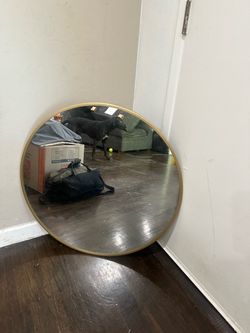 Gold circle mirror