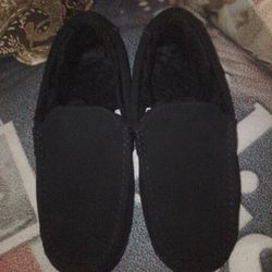 Koolaburra UGGs Men's Black Slip Ons Size 10(BRAND NEW NEVER WORN, WITHOUT BOX)