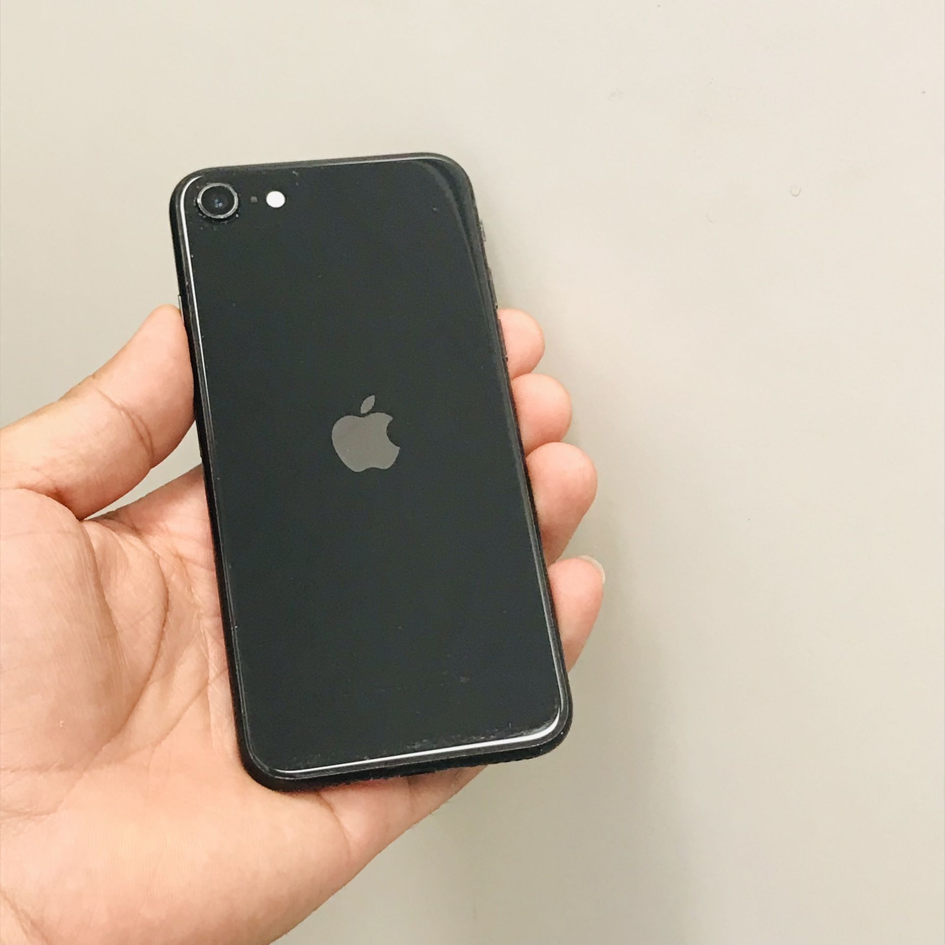 iPhone SE 2 64gb Unlocked