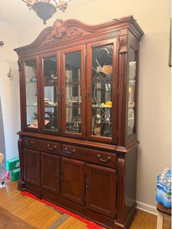 China cabinet / vitrina