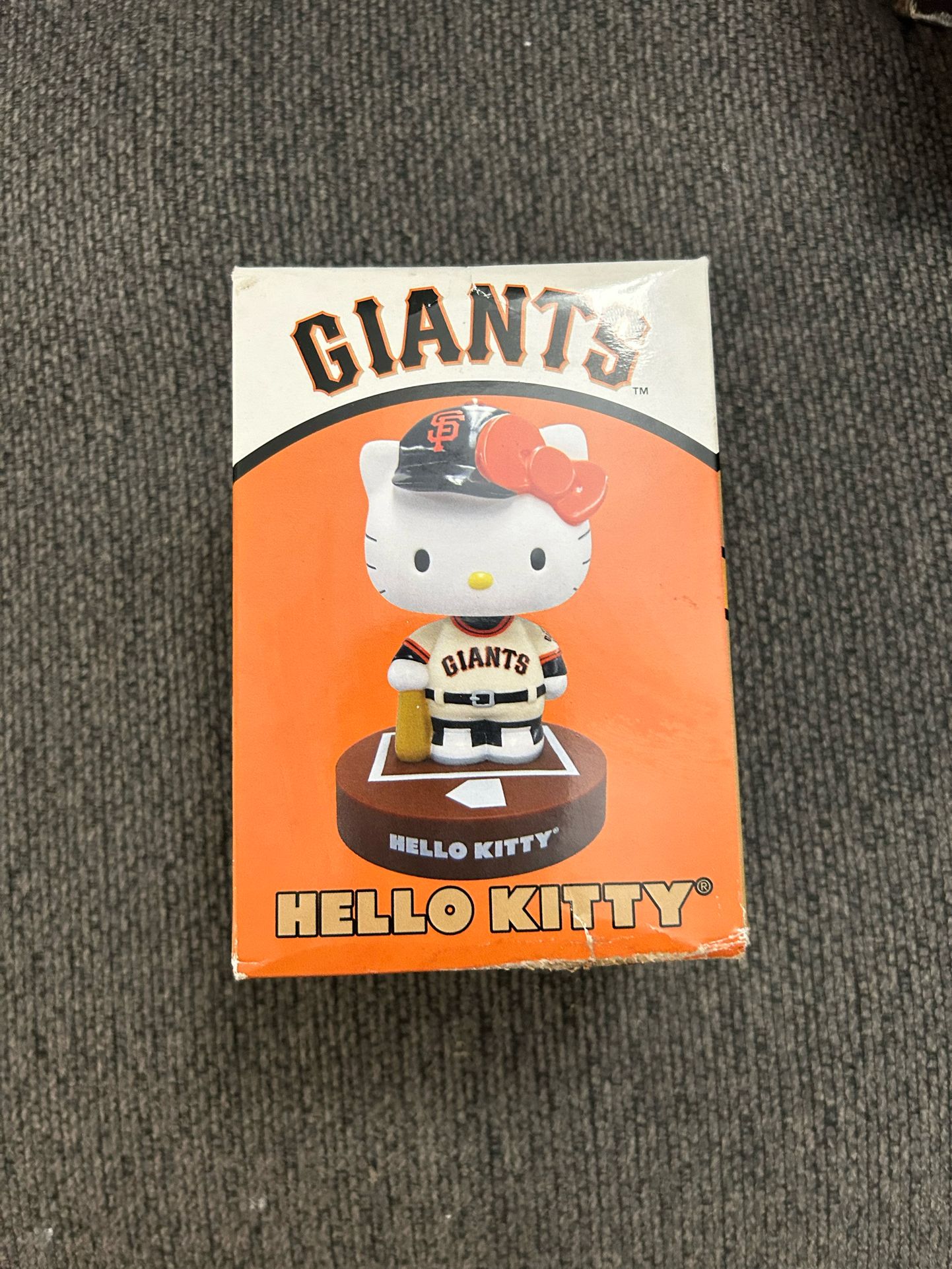 SF Giant Hello Kitty