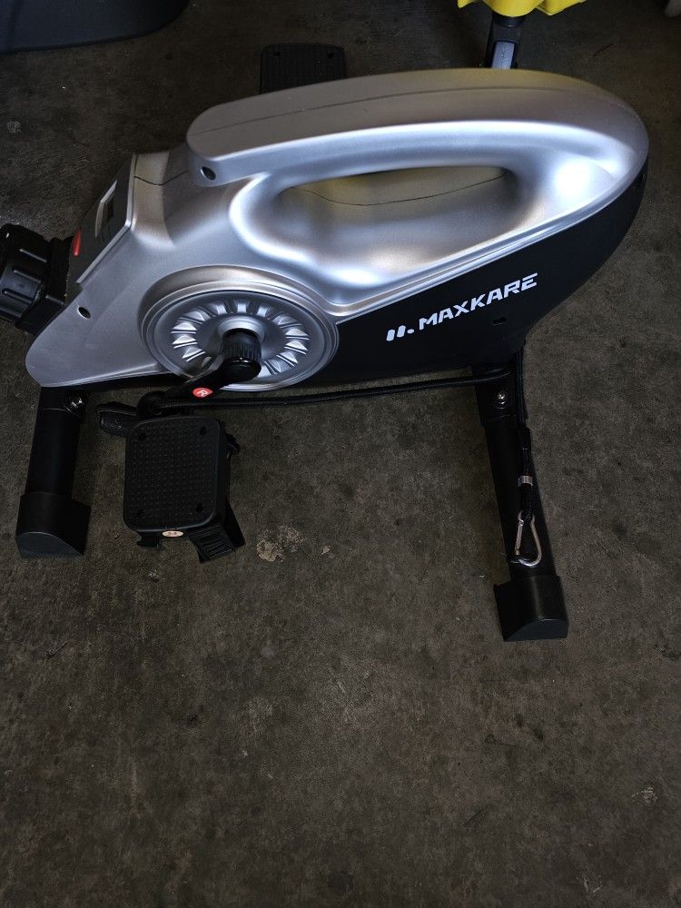 //.MAXKARE Exercise Machine