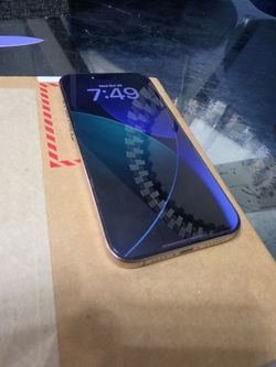 Factory unlocked Apple iPhone 16 Pro Max 256GB. Battery health: 95%.
